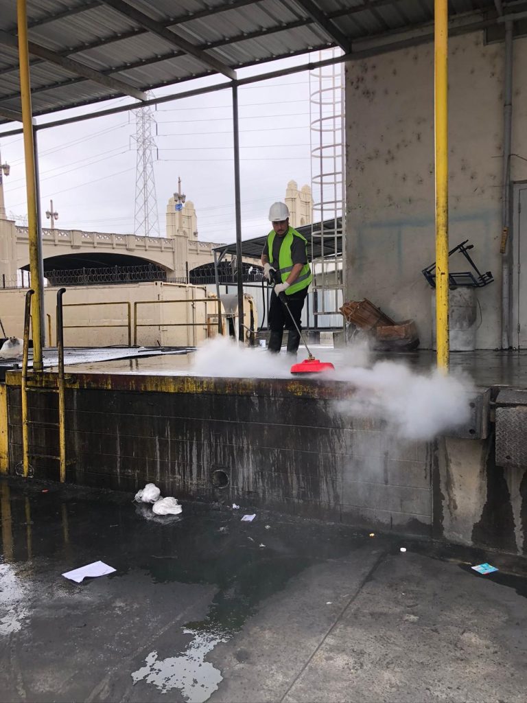 Commercial pressure washing Los Angeles
